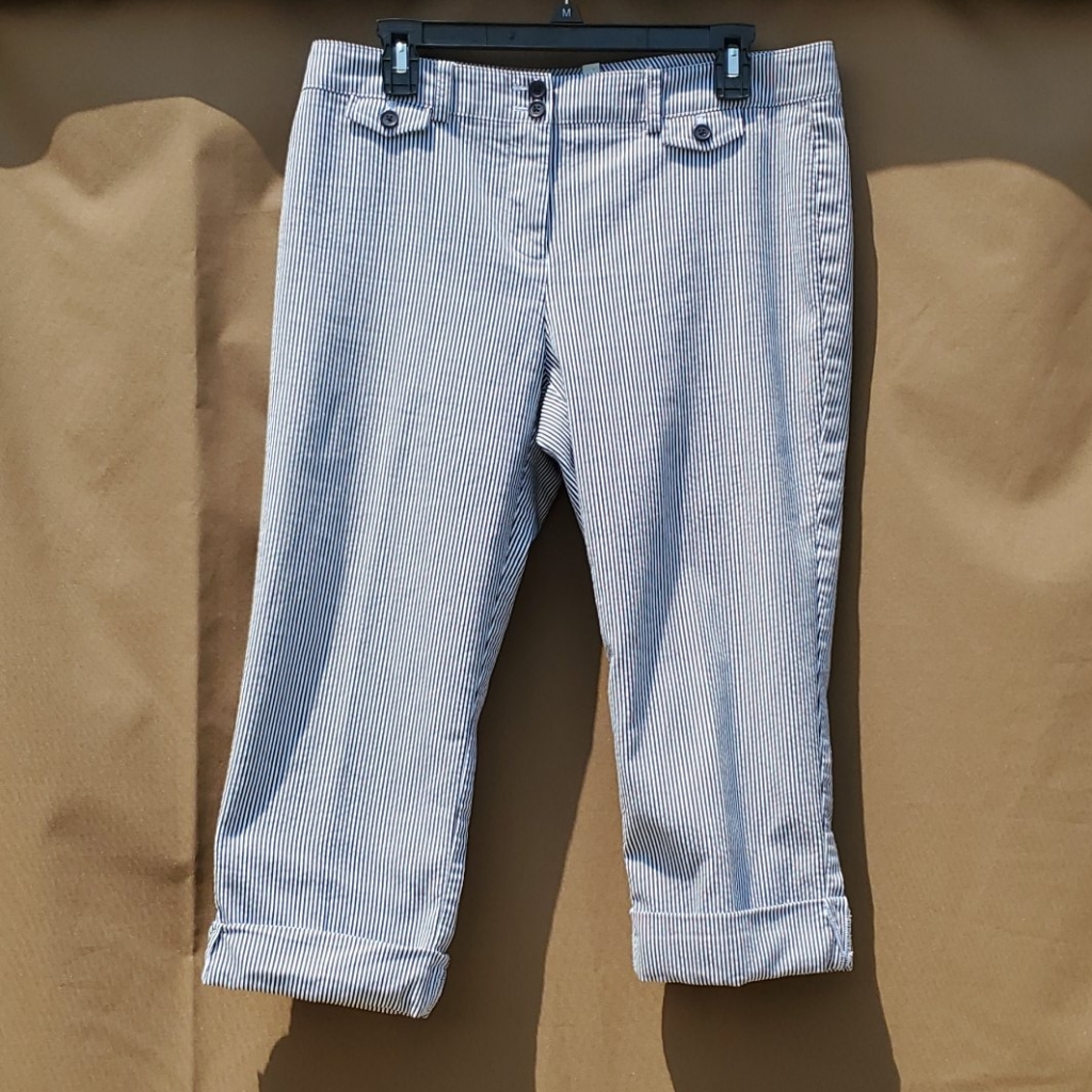 Jones Of New York Sport Capri's In A Size 12 Petite